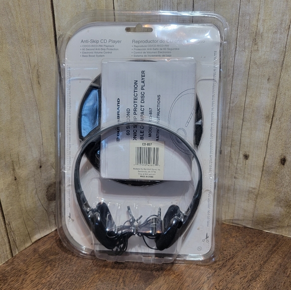 Vintage New cd player. - Picture 2 of 2